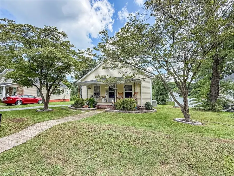1011 Ava Street, Burlington, NC 27215 - #2