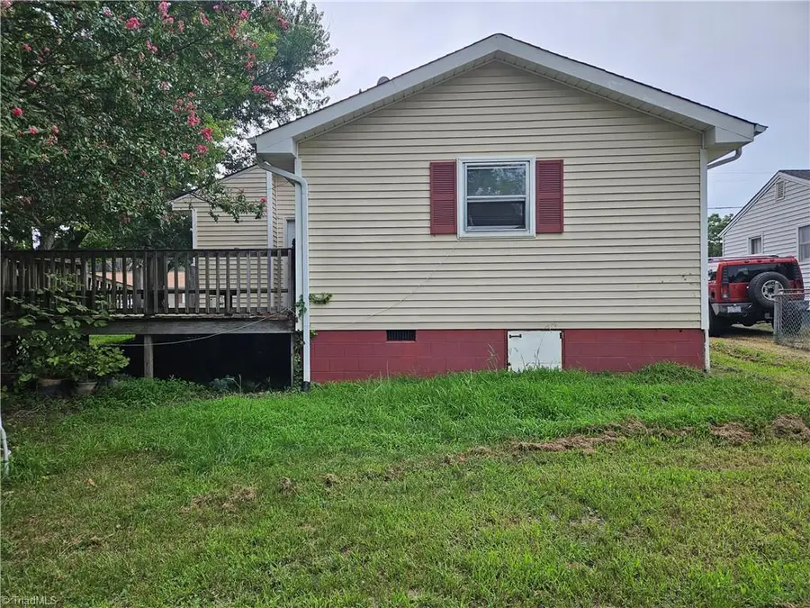 607 King Street, Reidsville, NC 27320 - #2