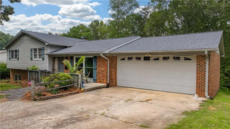 3900 Briarwood Avenue, High Point, NC 27265 - #3