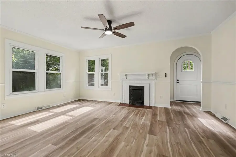 210 Stone Street, Thomasville, NC 27360 - #3