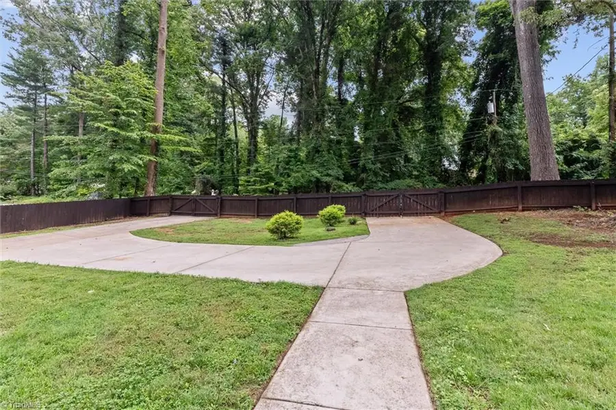 521 Dogwood Circle, High Point, NC 27260 - #3