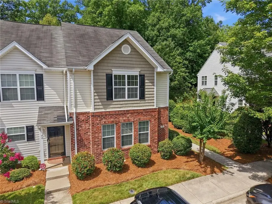 42 Ledgerstone Lane, Greensboro, NC 27407 - #2