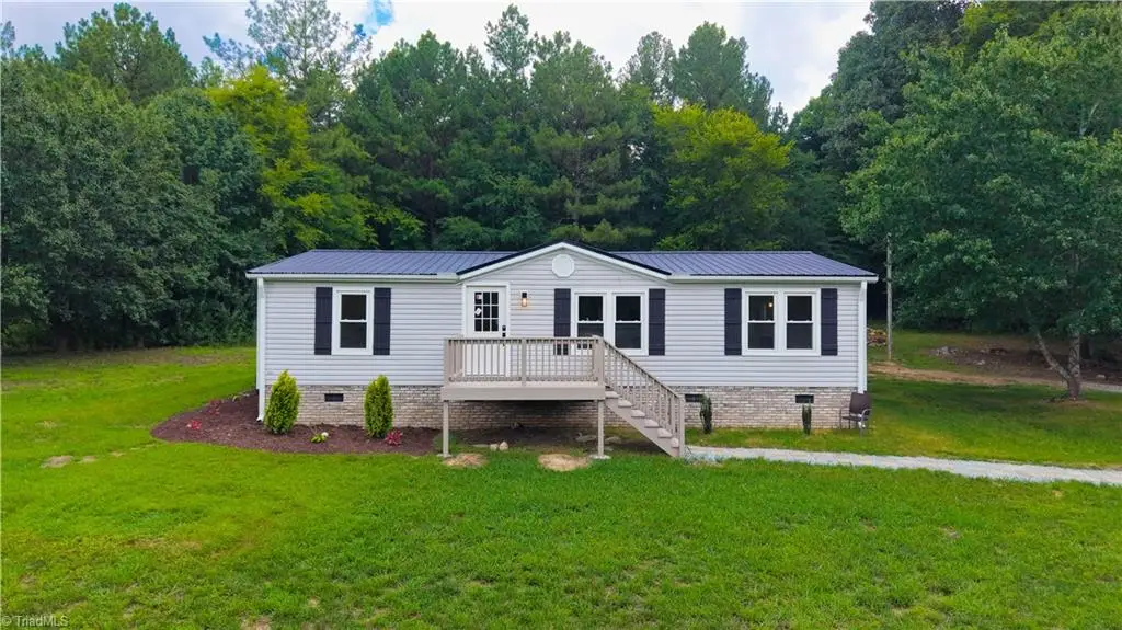 225 Beacon Ridge Road, Thomasville, NC 27360 - #1