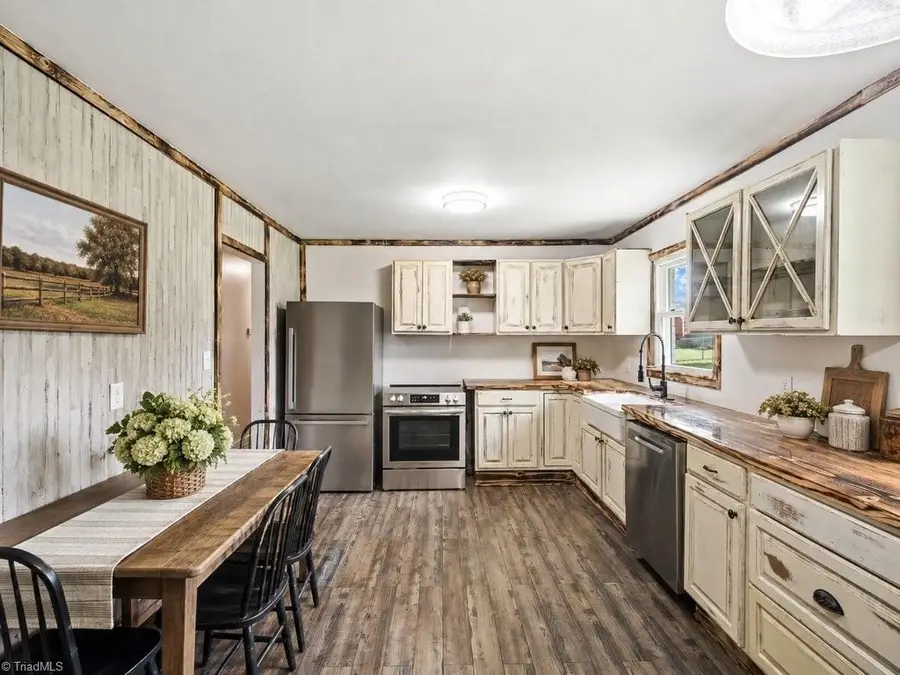 141 Lowell Street, Lexington, NC 27295 - #3