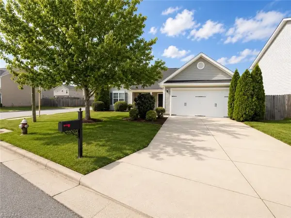 2801 Quail Oaks Drive, Greensboro, NC 27405
