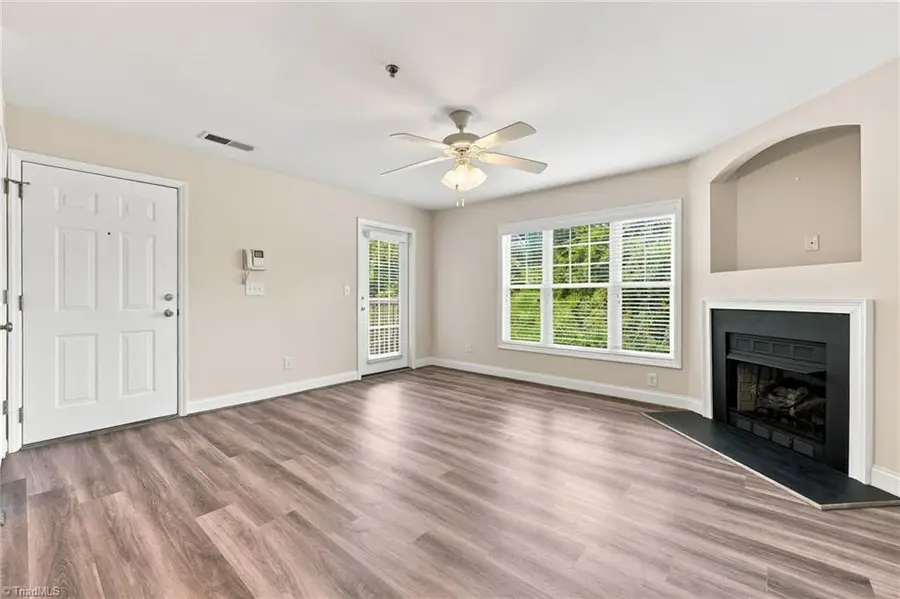 4762 Tatton Park Circle #2D, Winston Salem, NC 27103 - #2