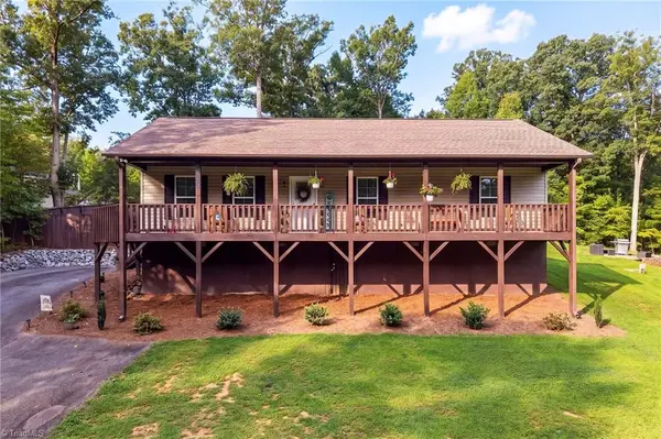 133 Lake Drive 9, Lexington, NC 27292