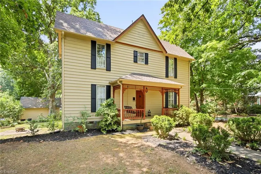 916 W Davis Street, Burlington, NC 27215 - #3