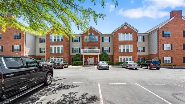 524 College Road #307, Greensboro, NC 27410