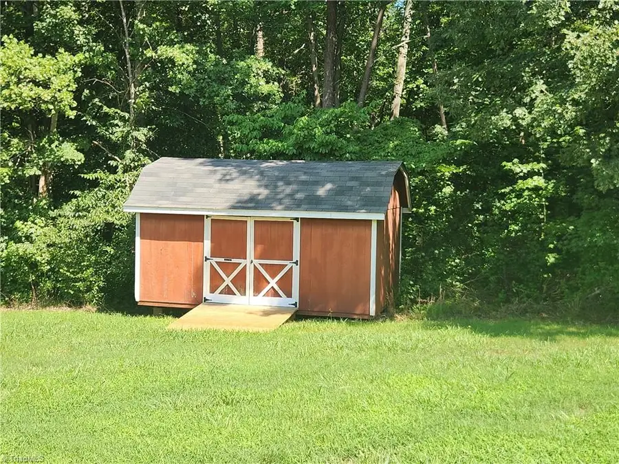 134 Lauten Loop, Madison, NC 27025 - #3