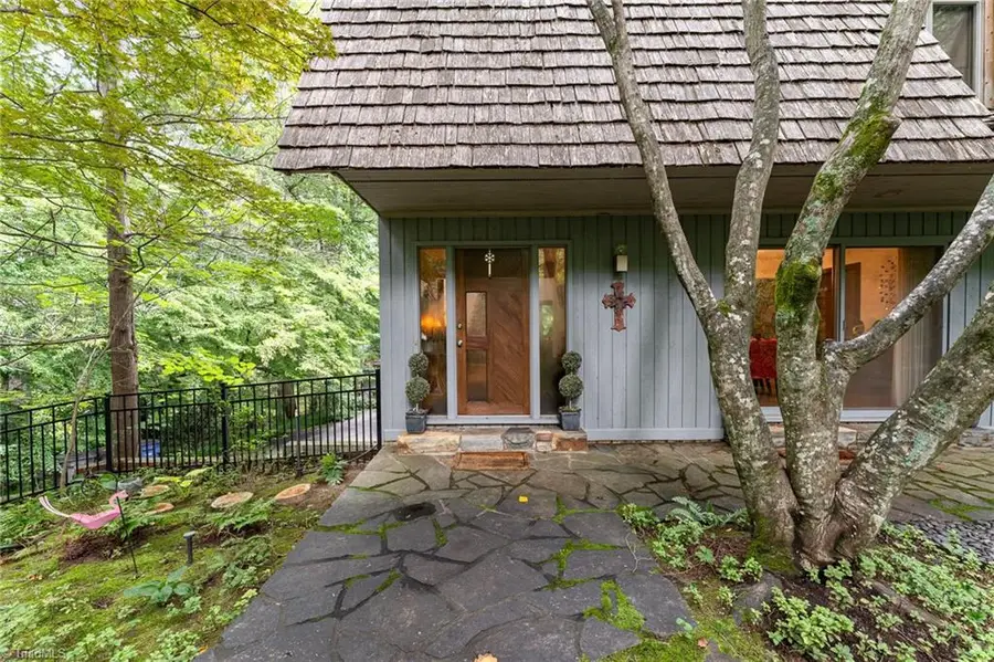 565 Knob View Drive, Winston Salem, NC 27104 - #3