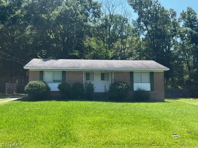 304 Lake Drive, Archdale, NC 27263 - #1