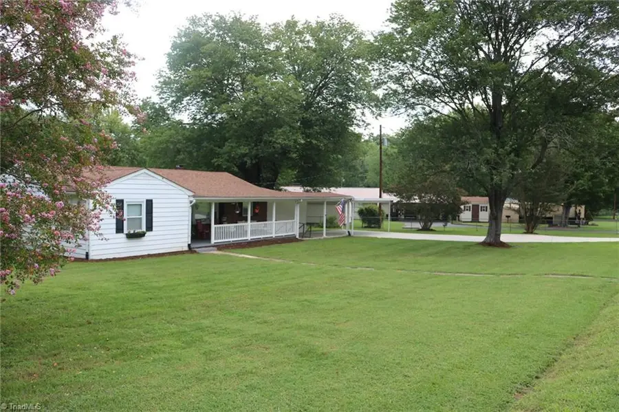 106 Mohawk Drive, King, NC 27021 - #2