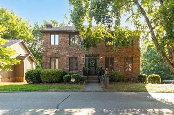 215 Barrington Place, Winston-Salem, NC 27104