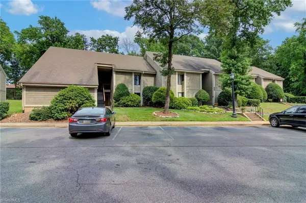 1518 Benjamin Parkway #D, Greensboro, NC 27408