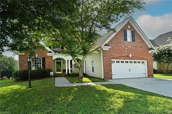 2525 Brook Stone Drive, Clemmons, NC 27012