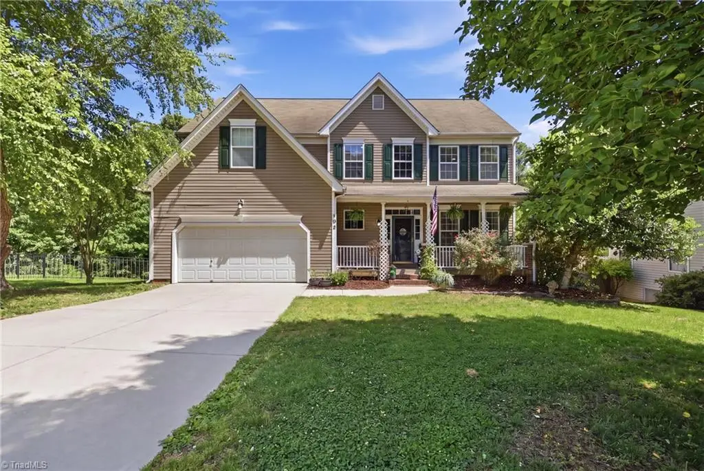 102 Farriers Lane, Jamestown, NC 27282 - #1