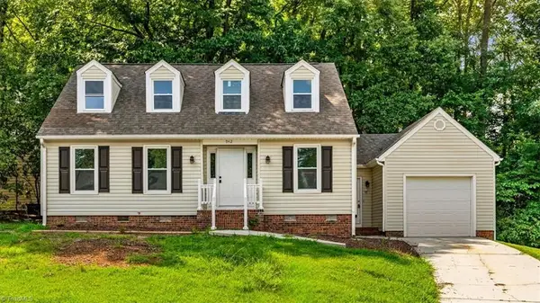 942 Chatfield Drive, Jamestown, NC 27282