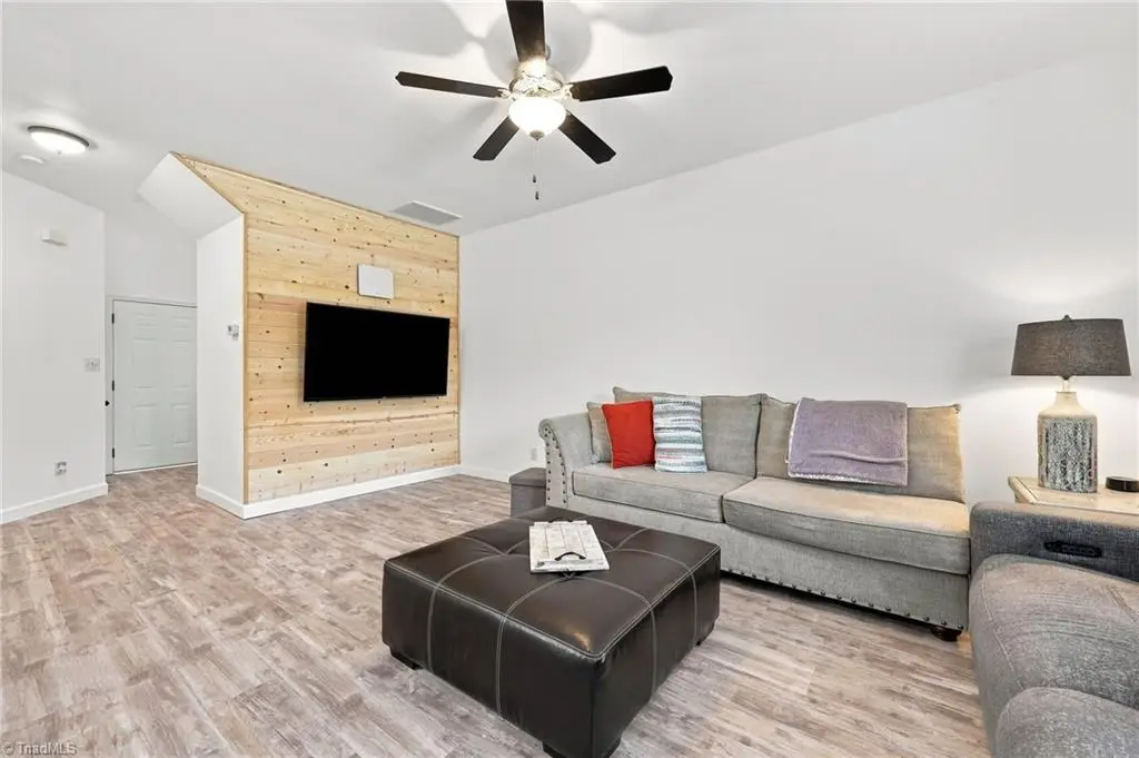 307 Skiles Heights #J, Thomasville, NC 27360 - #1