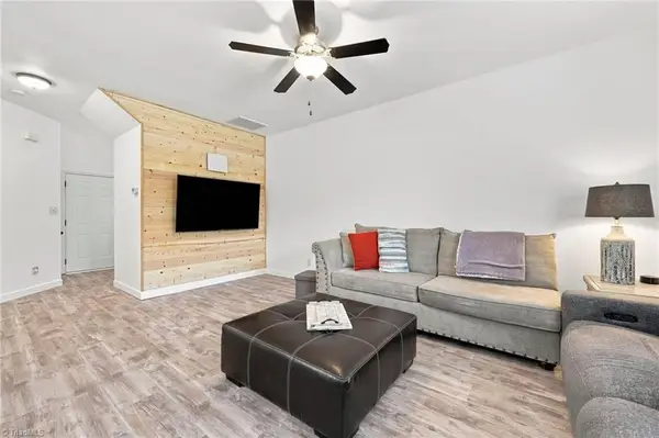 307 Skiles Heights #J, Thomasville, NC 27360