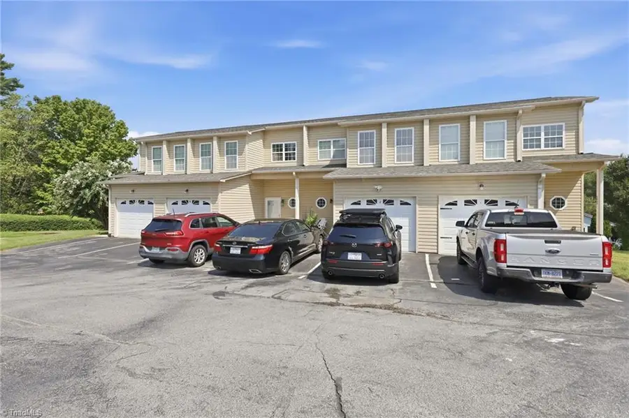 307 Skiles Heights #J, Thomasville, NC 27360 - #3