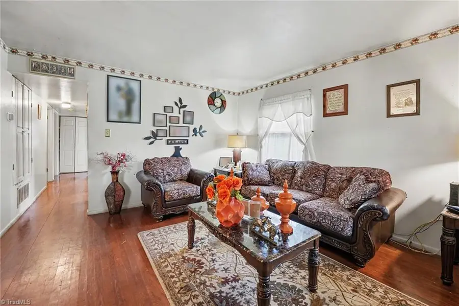 4304 N Jasmin Court, Winston Salem, NC 27105 - #2