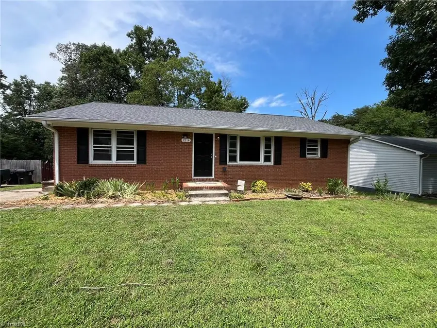 1214 White Street, Lexington, NC 27295 - #2