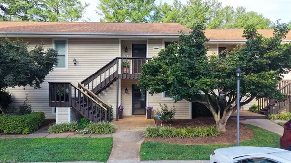 208 Driftwood Lane, Winston-Salem, NC 27104