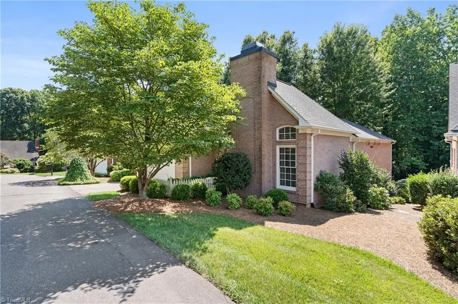 237 Village Green Square, Winston Salem, NC 27104 - #2
