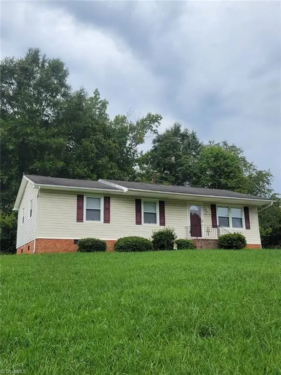 3878 Pembrooke Road, Winston-Salem, NC 27106