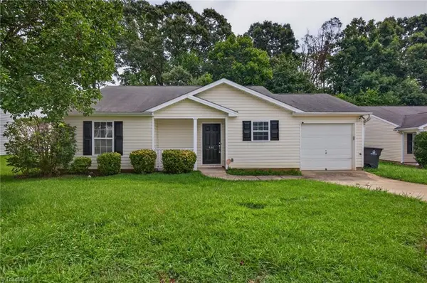 461 Bedford Knoll Drive, Winston-Salem, NC 27107