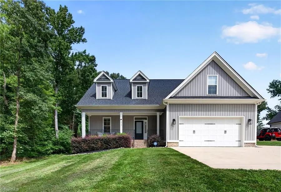 915 Aberdeen Road, High Point, NC 27265 - #2