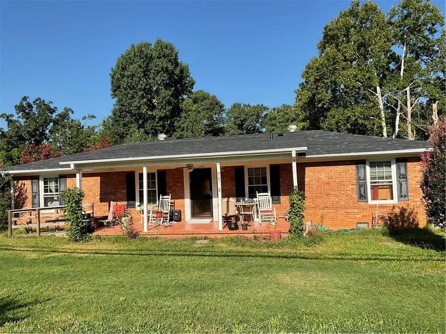 3907 Yanceyville Street, Greensboro, NC 27405 - #2