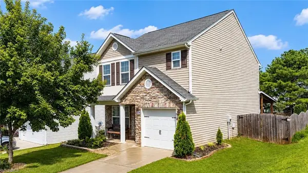 4239 Kendall Farms Way, Winston-Salem, NC 27107