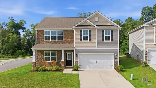 3696 Waterford Oak Court, High Point, NC 27265