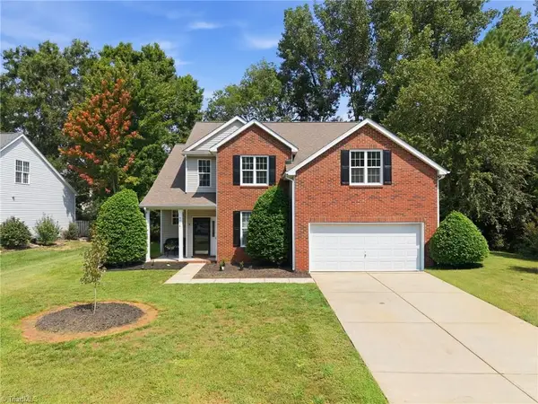 9716 Southampton Commons Drive, Charlotte, NC 28277
