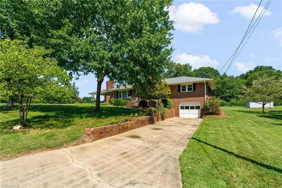 364 Woods Lane, Midway, NC 27107 - #2