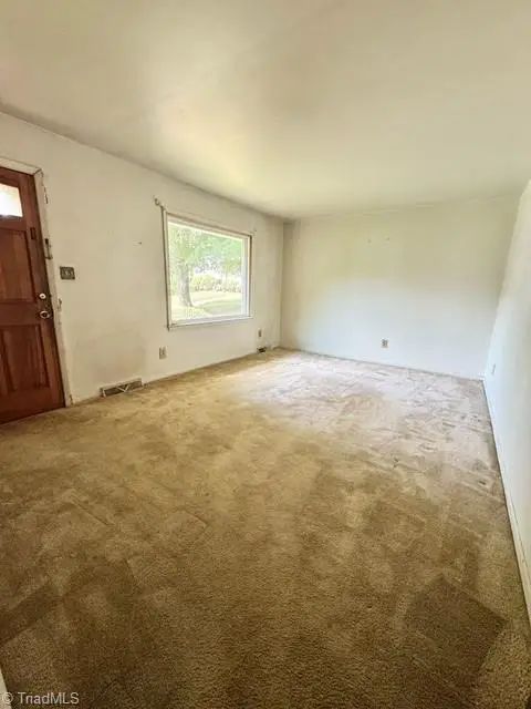 4 Lynhaven Court, Greensboro, NC 27406 - #2