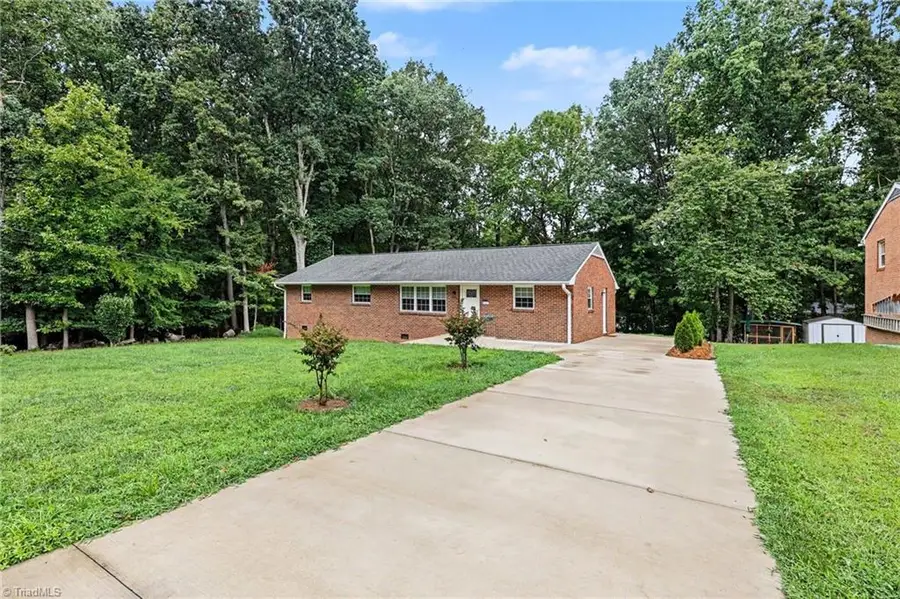 206 Hendrix Drive, Kernersville, NC 27284 - #2