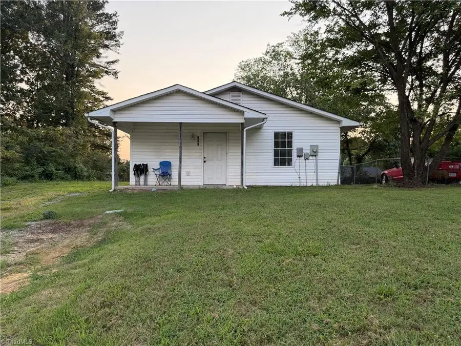 302 Goforth Drive, Thomasville, NC 27360 - #2