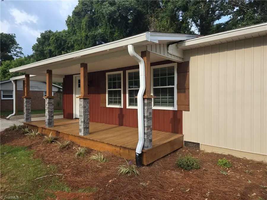 500 Pontiac Drive, Thomasville, NC 27360 - #2