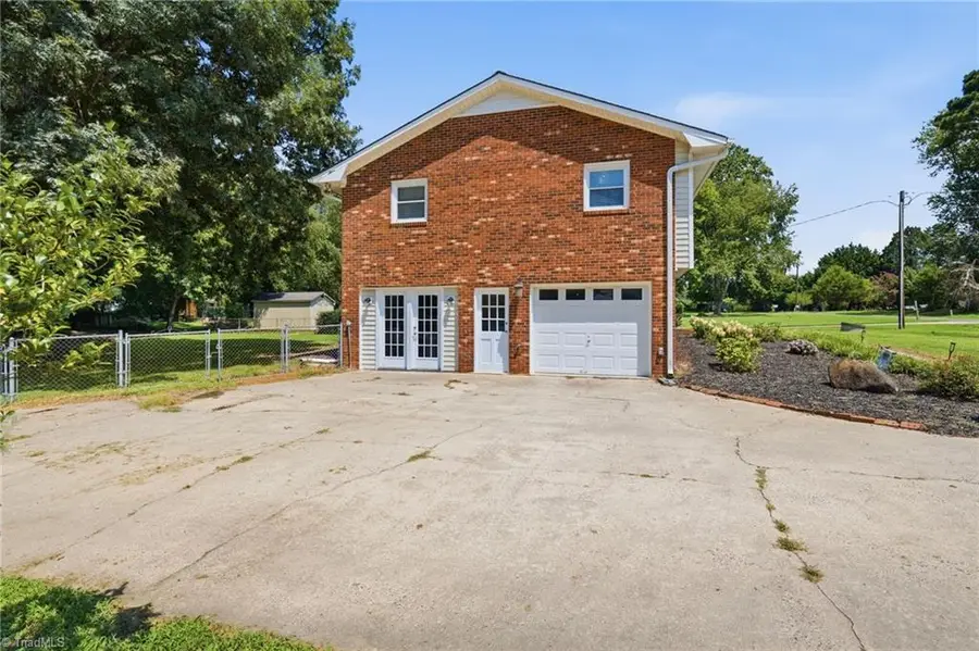 6060 Bobbybrook Drive, Clemmons, NC 27012 - #3