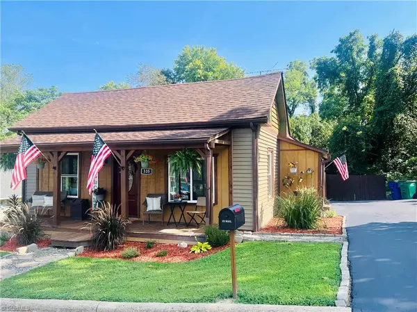 535 E Haymore Street, Mount Airy, NC 27030
