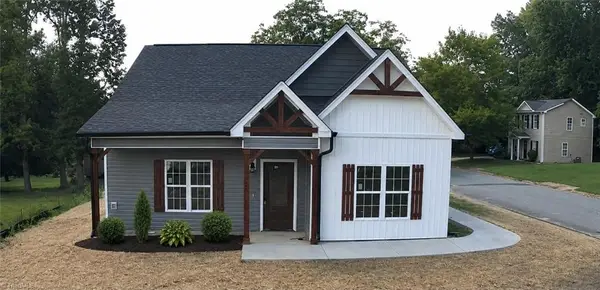 1726 Foust Road, Greensboro, NC 27405