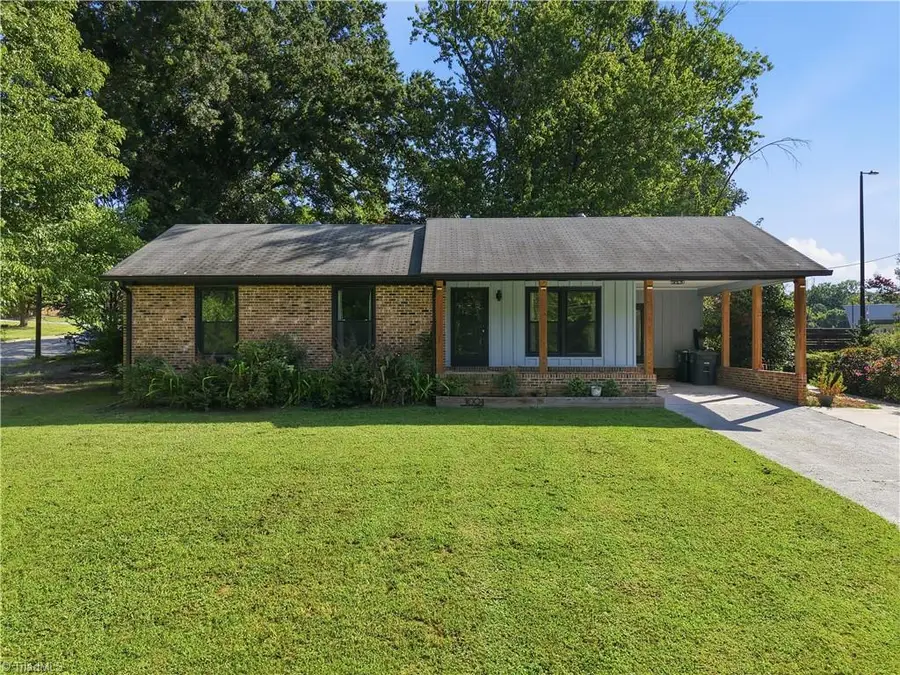1004 W Meadowview Road, Greensboro, NC 27406 - #2