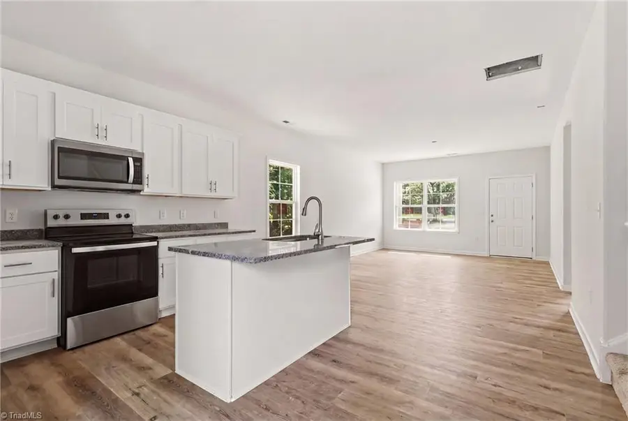 400 Guilford Street, Lexington, NC 27292 - #2
