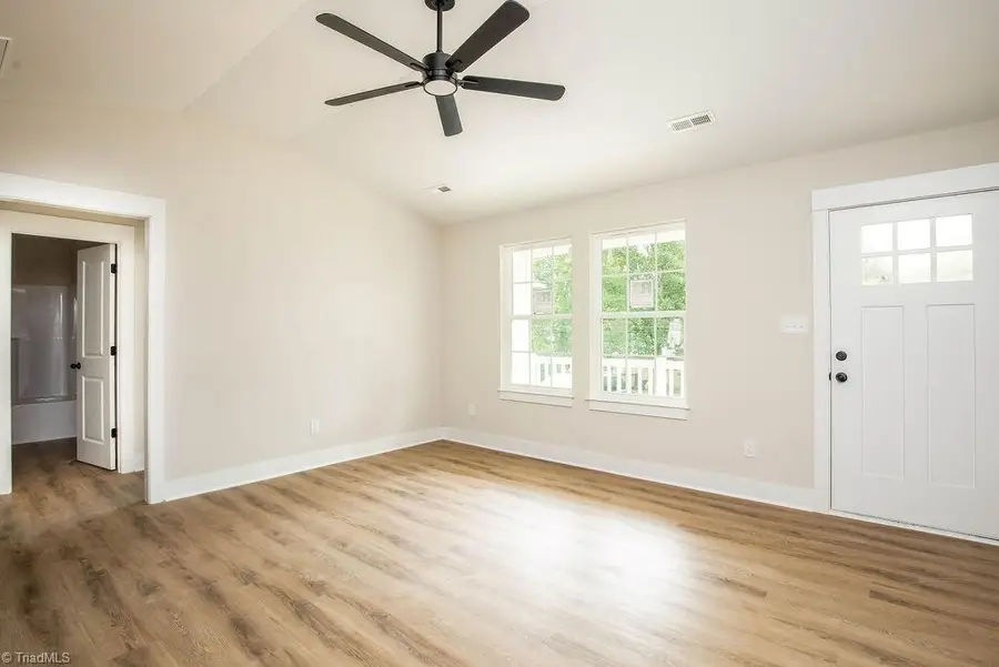 214 Koontz Avenue, Thomasville, NC 27360 - #2