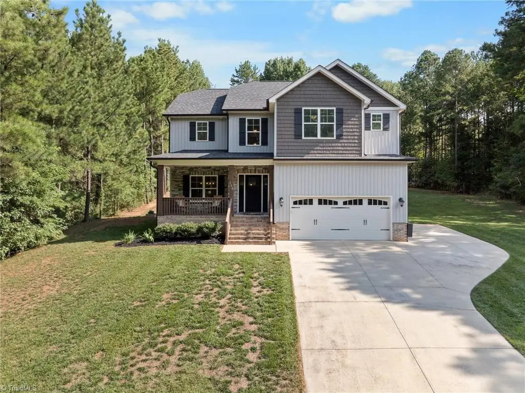 194 Hunting Ridge Drive, Thomasville, NC 27360 - #1