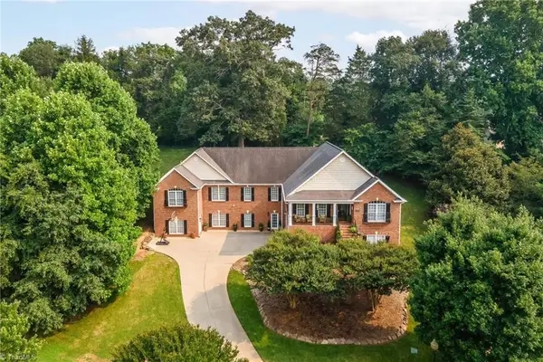 4105 Willow Knoll Lane, Winston-Salem, NC 27106
