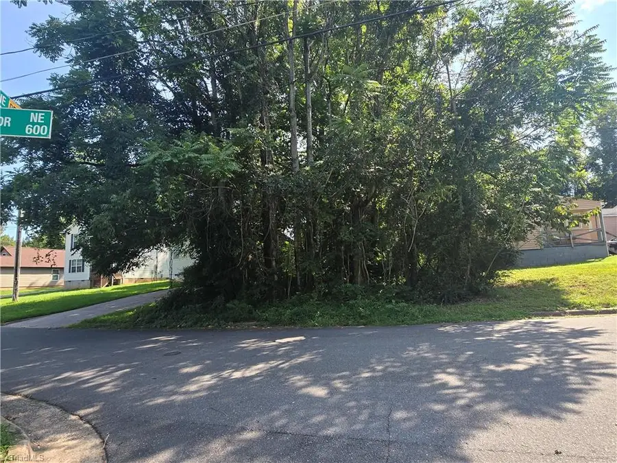635 Glenbrook Drive, Winston Salem, NC 27101 - #2